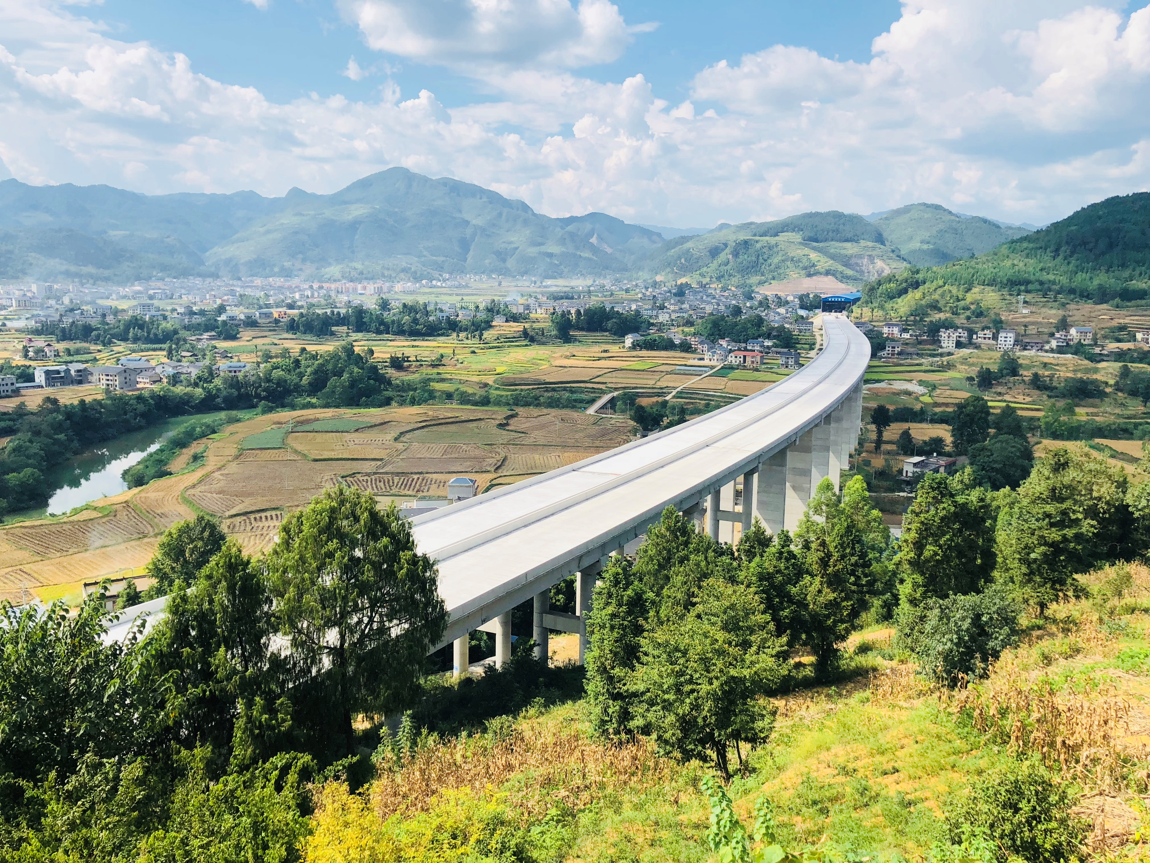 14.贵州绥正高速旺草特大桥.jpg